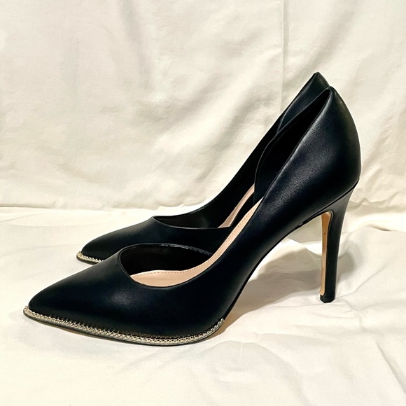 ✨NEW BCBG - Sexy Pointed Toe Pumps - Black - Picture 3 of 15